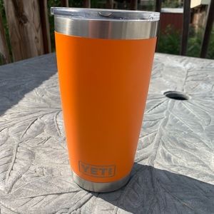 Yeti King Crab Orange 20oz Rambler